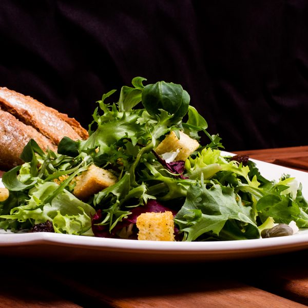 ensalada gourmed con tapenas